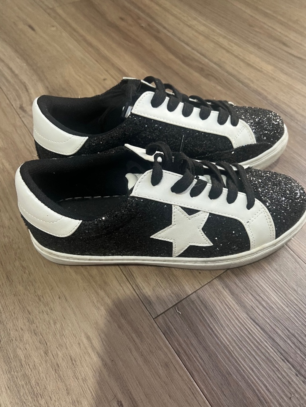 PARTY Black Glitter Star Sneakers Size 8.5 White Lace-Up Sparkle Shoes